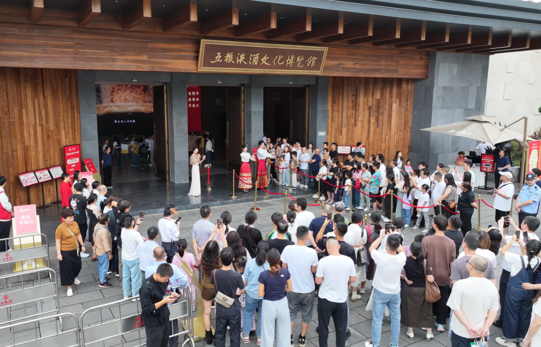 费者喜爱, 助推消费活 费者喜爱, 助推消费活
